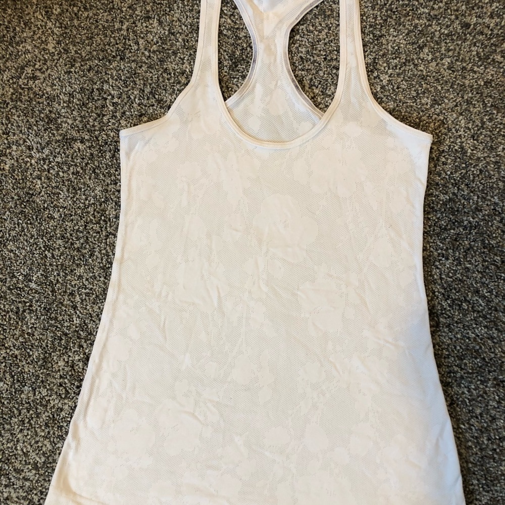 lululemon tank with floral details
